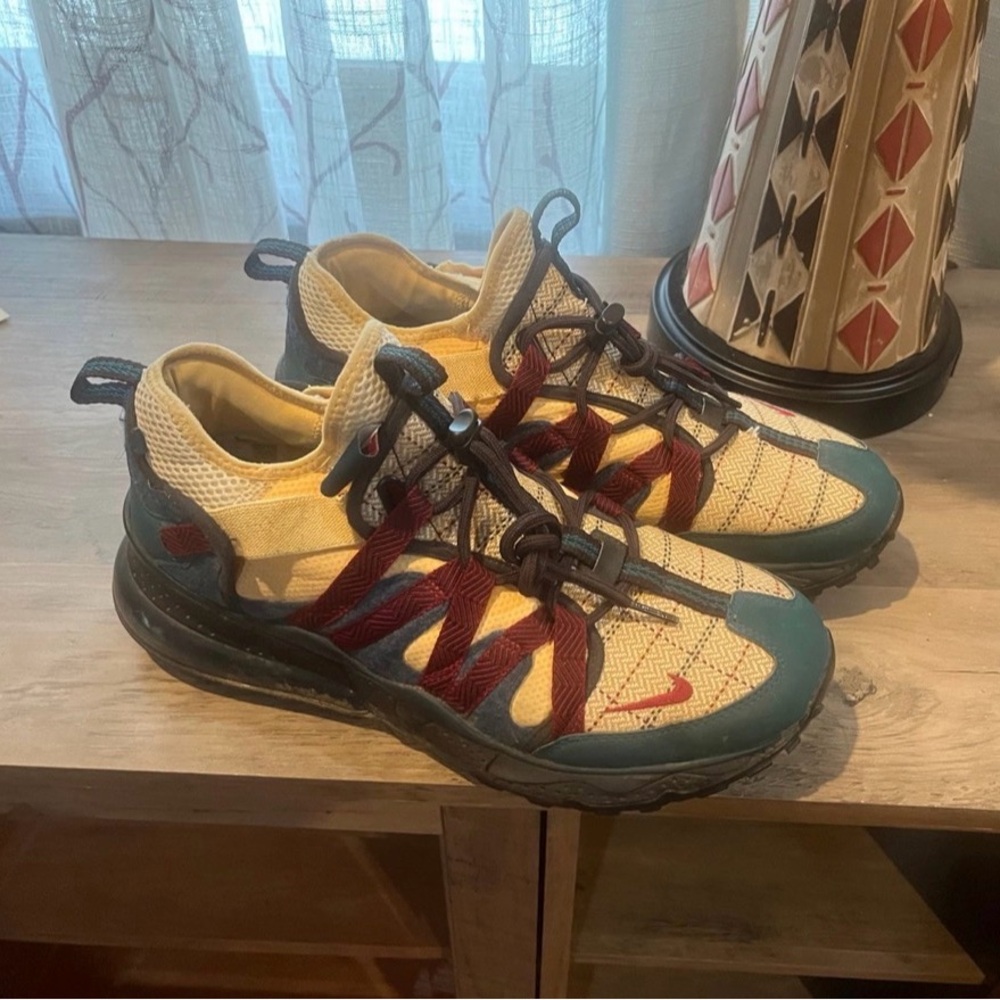 Men’s Nike ACG Multicolor Athletic Shoes size 10.5 worn just a few time.